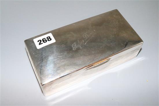 Silver cigarette box(-)